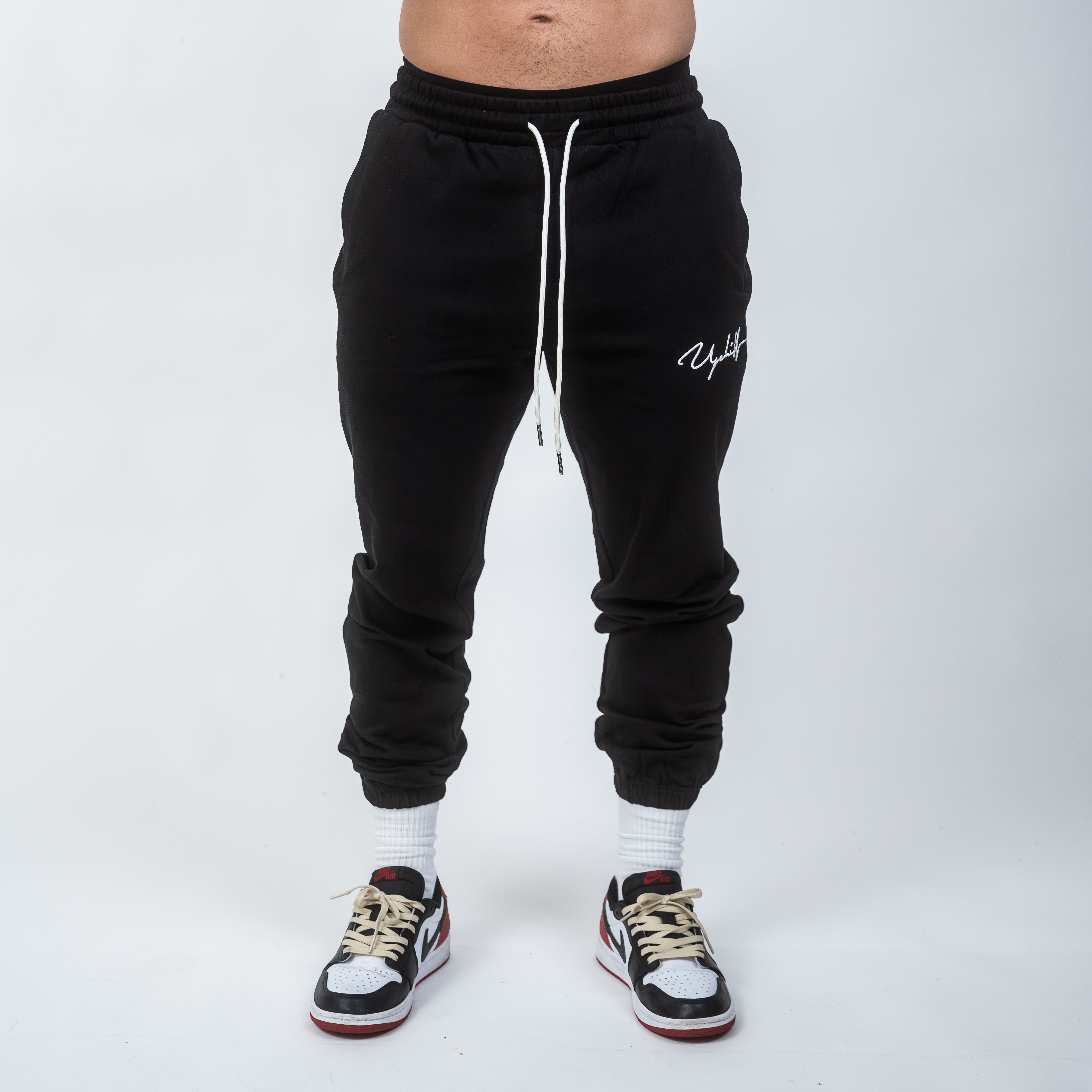 Essential Joggers Black